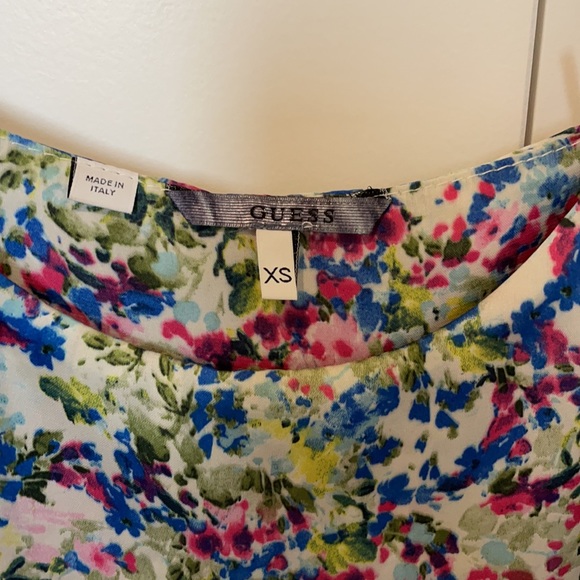 Guess silk crop top - Picture 2 of 2